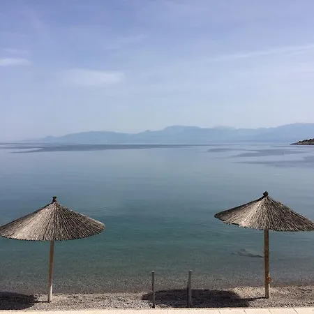 Paradisos 3*