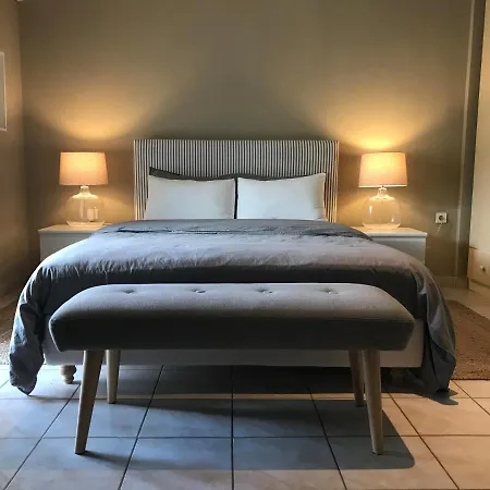 Paradisos Agioi Pandes